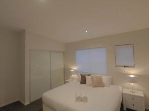 Townview 8