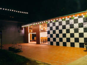 Trang An Freedom Hood