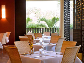 All Seasons Naiharn Phuket