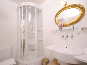 Erten Konak - Special Class