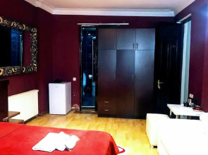 David L Hotel
