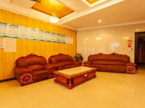 Donggang Hotel
