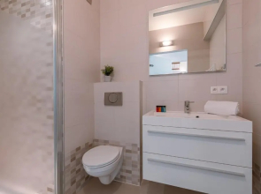 Lovely, sunny flat just around the corner from the beach and the sea