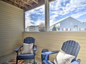4 Mi to Ocean: Lewes Beach Condo w/ Screened Porch