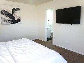 Newly Updated Cozy Home