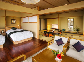 1000 Years of Tradition - Akiu Onsen Sakan