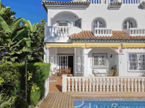 Town-House-Style Villa - on the Golden Mile