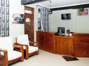 Jaden Hotel & Lounge