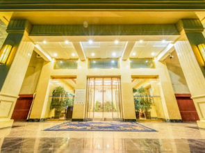 Hongshan Oxygen Fuyuan Hotel (Potala Palace Plaza)