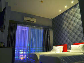 Cenang Plaza Beach Hotel