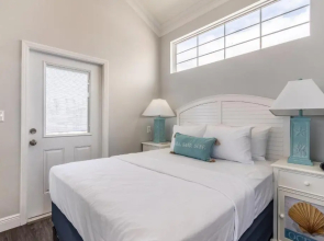 Fiesta Key RV Resort Waterfront Cottage 33