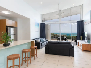 Sea Forever on Azure - Airlie Beach