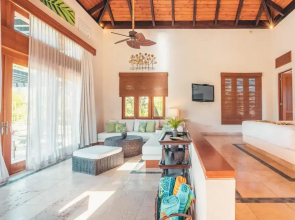 Serene Green Village Bungalow With Pool Oasis AA3