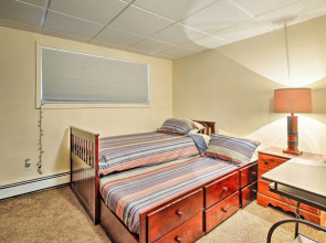 Lakefront Fairbanks Unit, 1 Mile to Pioneer Park!