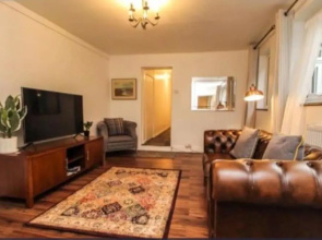 Charming 2-bed Apartment in Brentwood Free Parking