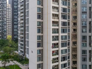 Locals Boutique Apartment Huafa Plaza.1