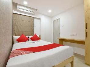 OYO 65901 Hotel Niraj Inn