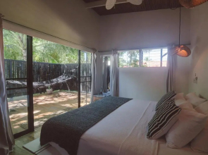 La Negra Surf Hotel & Soda