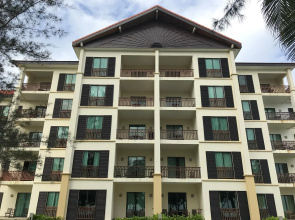Sunset Seaview Beach Villas & Spa Suites at Nexus Karambunai