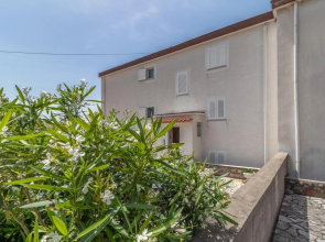 Beautiful Apartment in Klenovica With Wifi and 2 Bedrooms