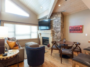 Royal Plaza at Deer Valley Resort - One Bedroom Condo #404 1 Condo