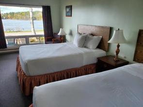 Carolyn Beach Inn & Restaurant