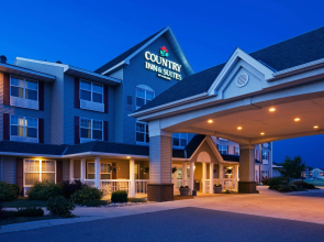 Country Inn & Suites by Radisson, St. Cloud East, MN