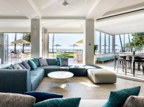 Mangrove Hotel