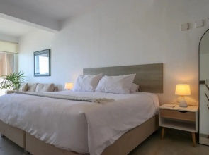 Astonishing 2BR With Spectacular Ocean View