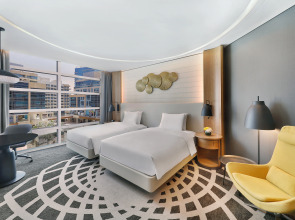 Отель Double Tree by Hilton Dubai Business Bay