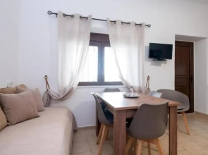 Atalanti Seaside Junior Suites