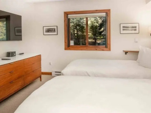 2 Bedroom Condo in Lionshead Village - Walk to Lifts