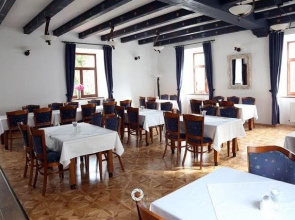 Zámecký Hotel U Rajských