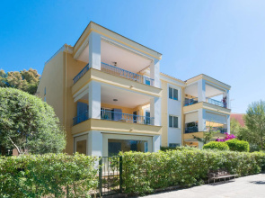 CLIVIES 1B - Apartment with terrace in Port De Pollença. Free WiFi