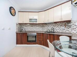Cozy Flat with Balcony Close to Public Transportation in Konyaalti, Antalya