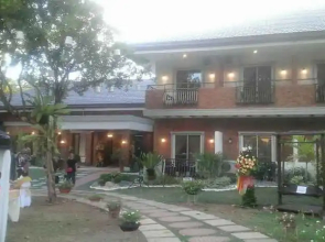 Jocel's Garden Suites II