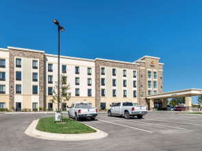 Comfort Suites Grandview - Kansas City