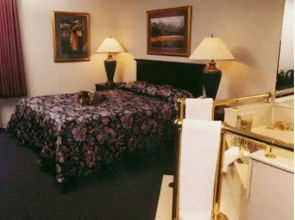 Lees Inn And Suites Muncie