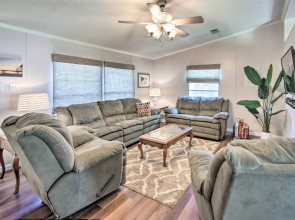 Lakefront Mabank Gem w/ Sunset Views: Pets Welcome