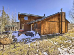 Private Hot Tub: Mtn-view Ski House in Frisco