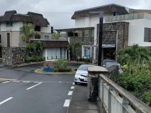 Immaculate Two Beds Luxury Marina Apartment