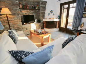 Villa Thymari - 4 bedroom beachfront luxury on private beach