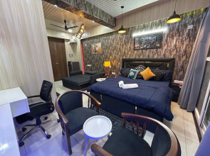 Spacious 1bhk for 6 Guests King & Sofa Beds Zirakpur,chandigarh,mohali,tricity