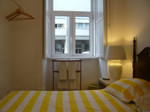 Alves Torgo 14 Lisbon Guest House