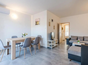 Pasko 4 modern furnished ap for 7