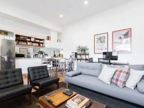 MURRAY, 1BDR Fitzroy Apartment