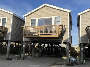 7 Safe Harbor Studio Bedroom Condo by RedAwning