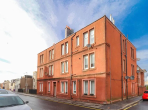 Largs Coastal Apartment