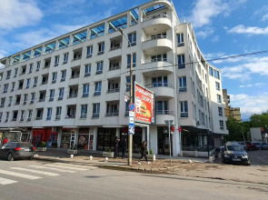 Colonel apartment 847