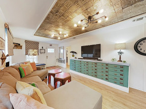Updated West North Inn, Walk To Schlitterbahn 3 Bedroom Home